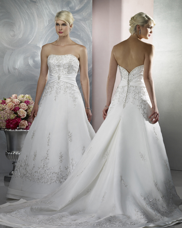 Dazzling Dresses Forever Yours from The Bridal Box Real Weddings Magazine