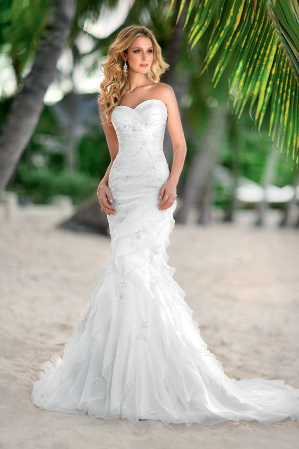 Real Weddings Dazzling Dresses Ella Bridal Real Weddings Magazine