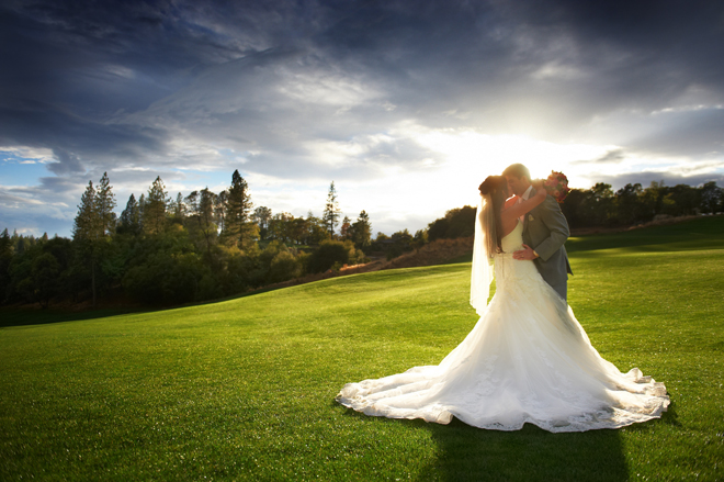 Sacramento Wedding - Janelle & Coleman by Ford Family Photography on www.realweddingsmag.com 0