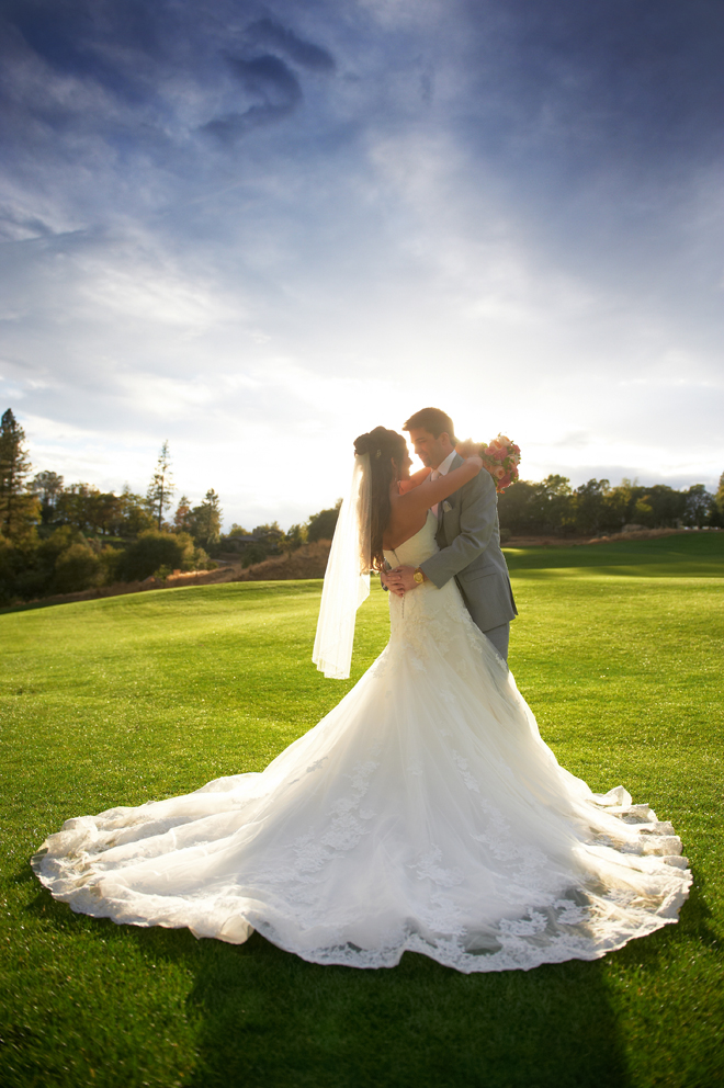 Sacramento Wedding - Janelle & Coleman by Ford Family Photography on www.realweddingsmag.com 15