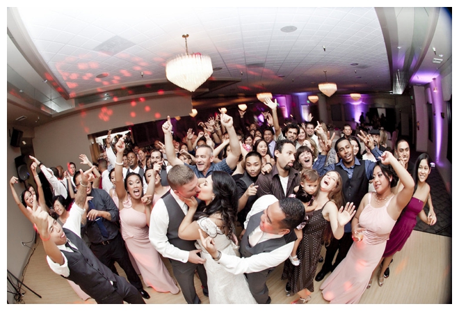 2_Girls_20_Cameras_Real_Weddings_Sacramento_Wedding_Photographer-_0011