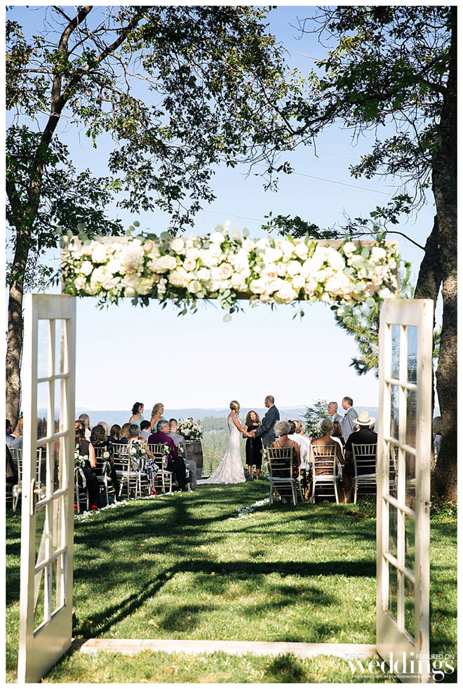 Andrew & Melanie Photography | Featured Real Wedding | Lisa Harter Hair and Makeup | Jenn Robirds Events | Celebrations! Rentals | Grass Valley Wedding