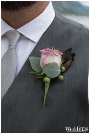 Lake Tahoe Wedding Vendors | Randy Jackson Photography | Hyatt Lake Tahoe Wedding Venue | Placerville Flowers on Main | Frank Vilt's Cakes | The Entertainer Tahoe Rentals | Best Tahoe Wedding | Beach Wedding