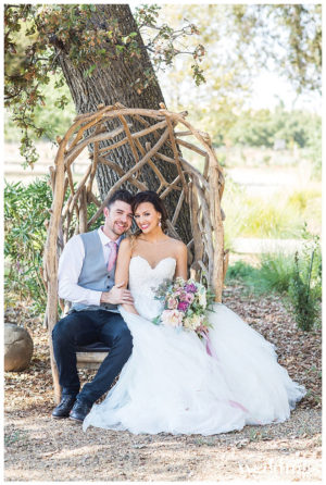 Sacramento Real Weddings Magazine Love Is Magic Styled Shoot in the Winter/Spring 2018 issue. Photography by Rochelle Wilhelms Photography on location at Field & Pond featuring newlyweds Jacqueline and Zach Timberlake.