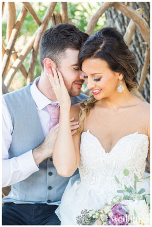 Sacramento Real Weddings Magazine Love Is Magic Styled Shoot in the Winter/Spring 2018 issue. Photography by Rochelle Wilhelms Photography on location at Field & Pond featuring newlyweds Jacqueline and Zach Timberlake.