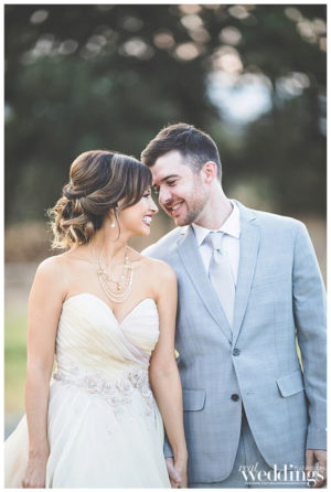 Sacramento Real Weddings Magazine Love Is Magic Styled Shoot in the Winter/Spring 2018 issue. Photography by Rochelle Wilhelms Photography on location at Field & Pond featuring newlyweds Jacqueline and Zach Timberlake.