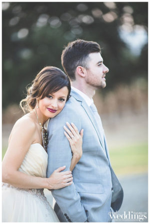 Sacramento Real Weddings Magazine Love Is Magic Styled Shoot in the Winter/Spring 2018 issue. Photography by Rochelle Wilhelms Photography on location at Field & Pond featuring newlyweds Jacqueline and Zach Timberlake.