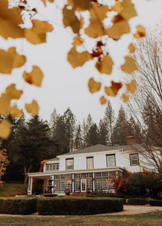 Real Weddings Magazine Special Offer Discount Monte Verde Inn Foresthill Garden Venue | Best Sacramento Tahoe Northern California Vendors