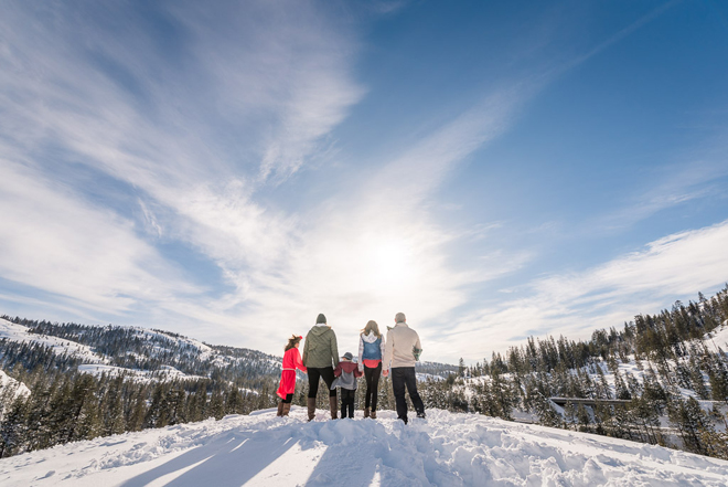 Sacramento Wedding Photographer | Lake Tahoe Wedding Photography | Northern California Wedding Photographer | Winter Family Fun Snow