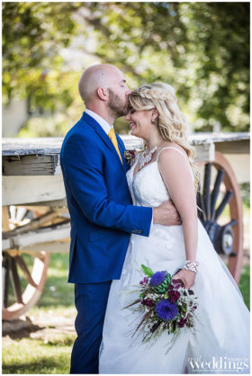 Caron Valley Nevada Wedding | Rachel Lomeli Photography | Antique Jewel Tone Wedding Inspo