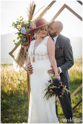 Caron Valley Nevada Wedding | Rachel Lomeli Photography | Antique Jewel Tone Wedding Inspo