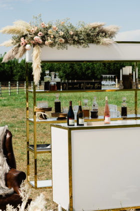Sacramento Women Supporting Women | Wedding Inspiration | Elegant Rustic Lone Oak Longhorns Styled Shoot