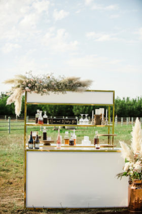 Sacramento Women Supporting Women | Wedding Inspiration | Elegant Rustic Lone Oak Longhorns Styled Shoot