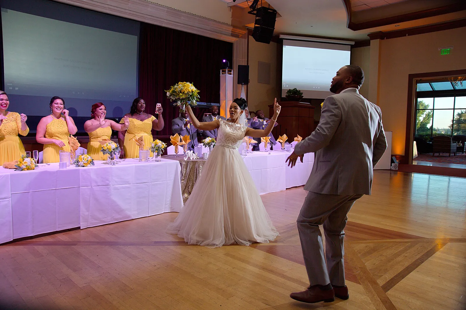 Chuck Roberts Photography Brenda and Matthew's Yellow Wedding at Orchard Creek Lodge