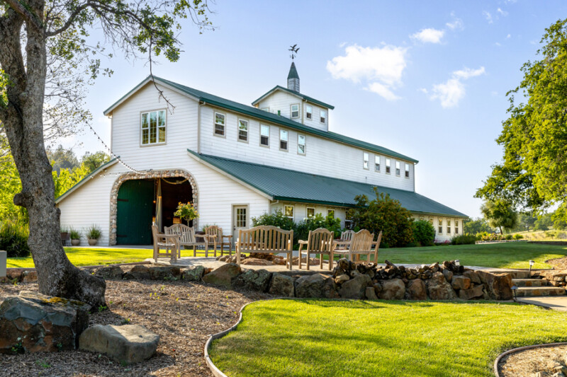 Elegant Country Barn Vineyard Wedding Venue