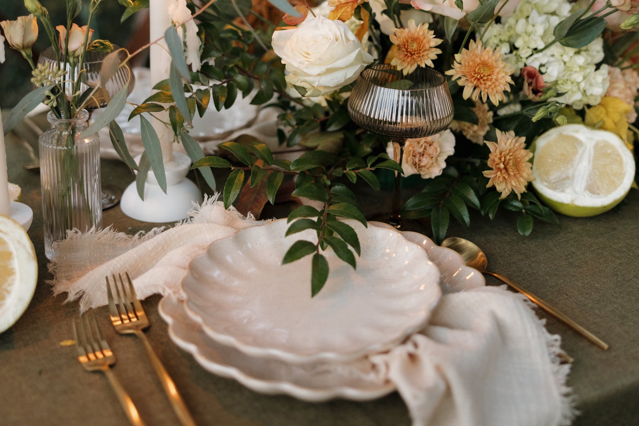 Place Setting from Linen & Oak Wedding & Event Rentals - Sacramento Boutique Luxury Weddings