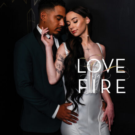 Modern Dramatic Textures and Vibrant Florals Wedding Inspiration Photo Styled Shoot